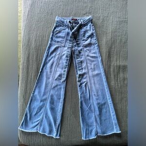 7 For All Mankind High Waisted Wide LegJeans
